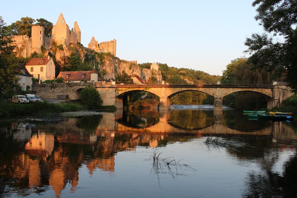 Bed and Breakfast La Ligne Angles-sur-lʼAnglin Exterior foto
