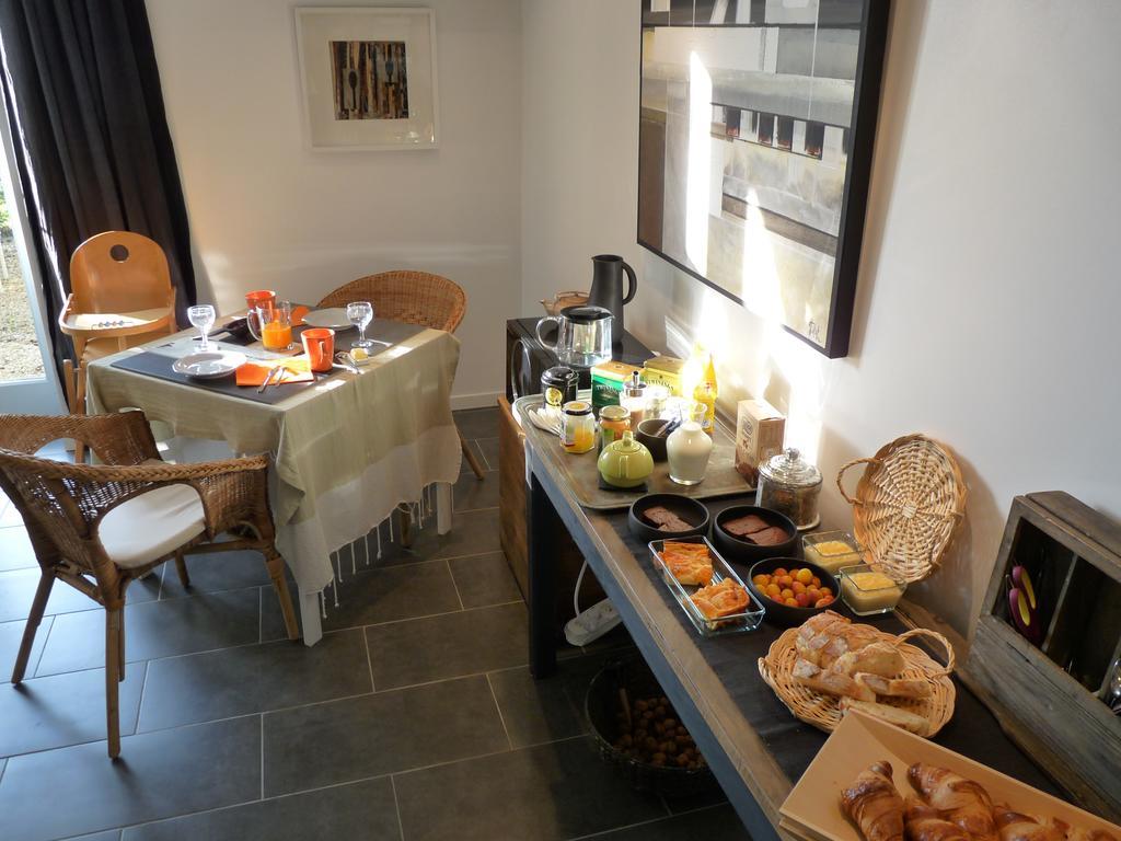 Bed and Breakfast La Ligne Angles-sur-lʼAnglin Exterior foto